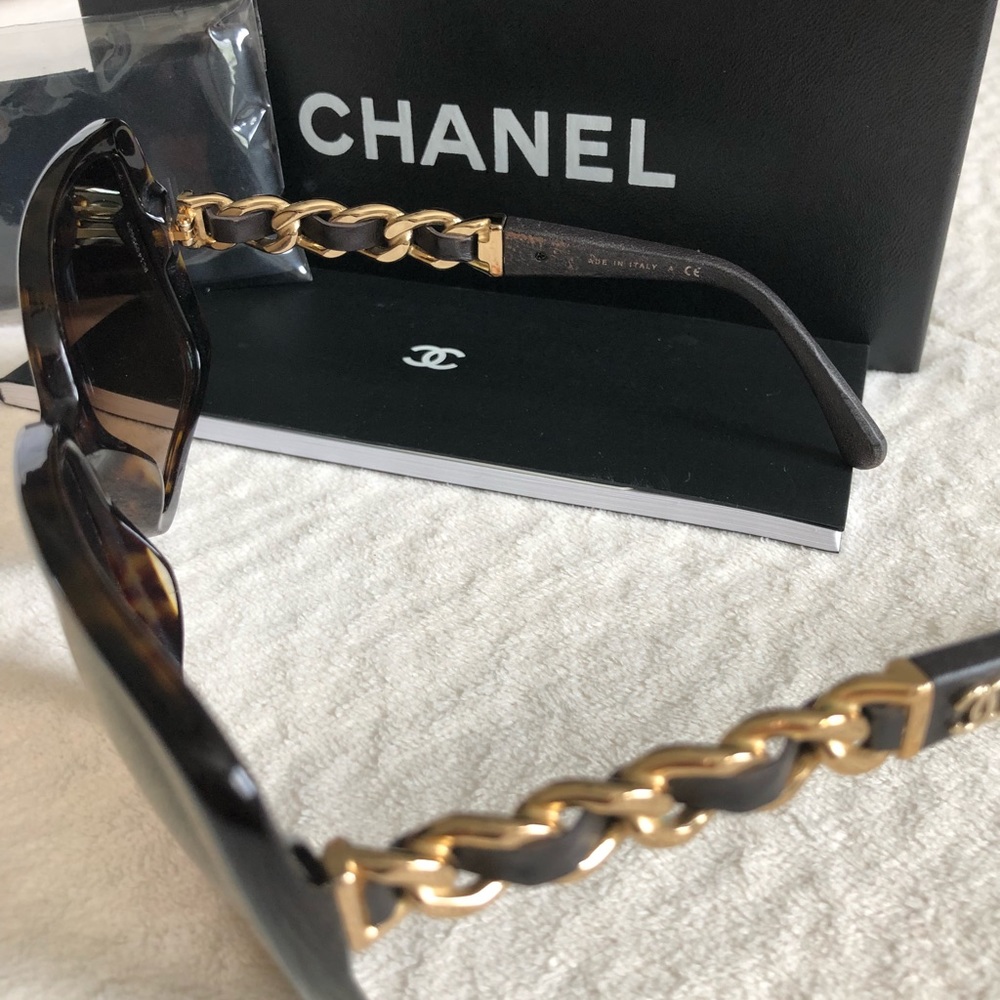 Oversized Chanel Sunglasses - Picture 2 of 8